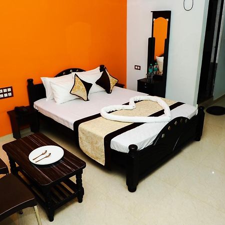 ホテル Megha Residency Haveri エクステリア 写真