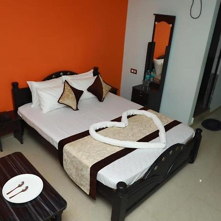 ホテル Megha Residency Haveri エクステリア 写真