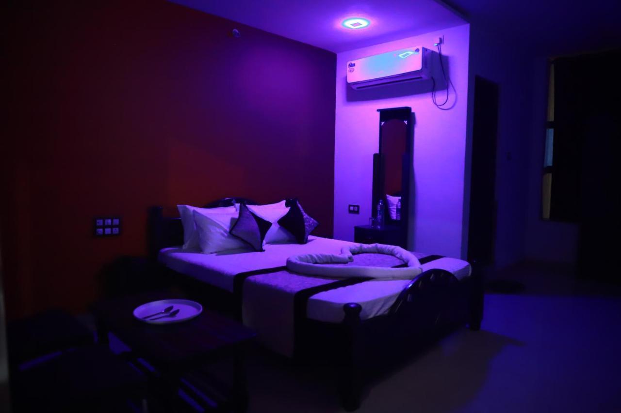 ホテル Megha Residency Haveri エクステリア 写真