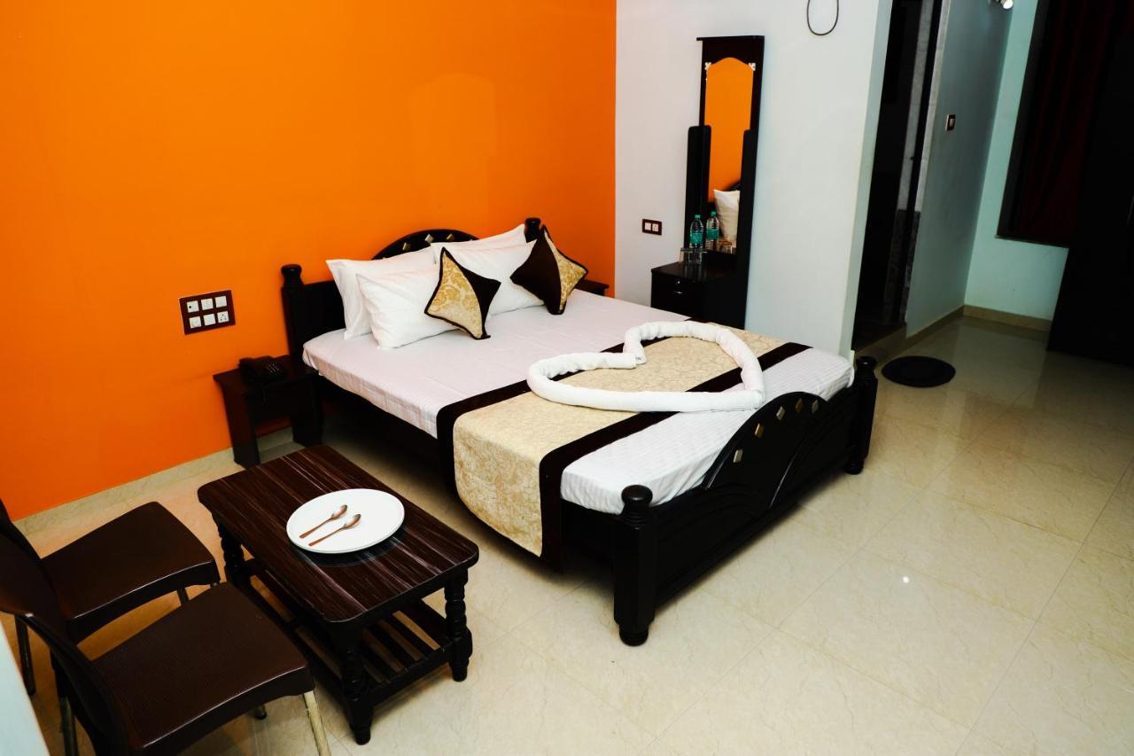 ホテル Megha Residency Haveri エクステリア 写真