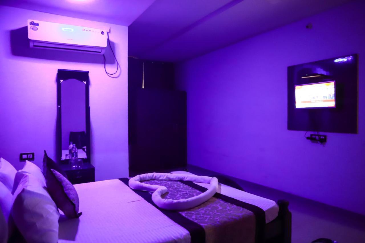 ホテル Megha Residency Haveri エクステリア 写真